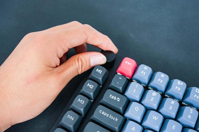 进化论：Keychron Q11体验手记ayx爱游戏app一个文字工作者的键盘(图3)